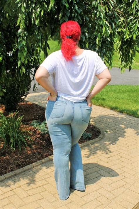 9 Things People With Big Butts Know Are True Including The Struggle Of