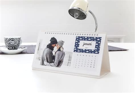 Personalised Desk Calendars Just Add Photos Smartphoto Uk