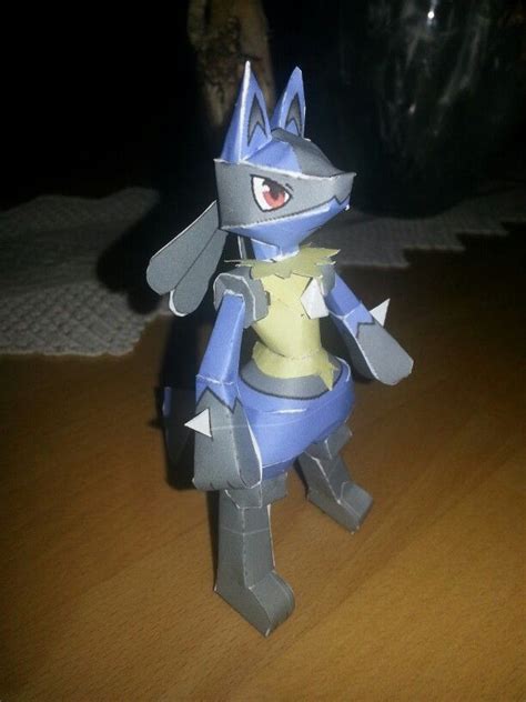 Pokemon Papercraft Lucario