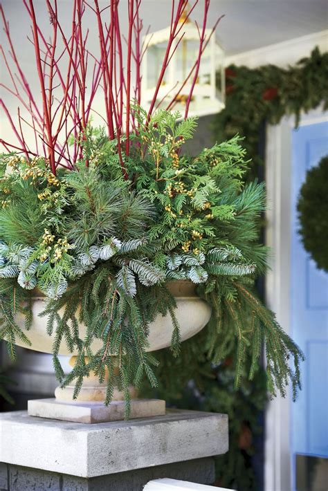 55 Ways To Decorate With Fresh Christmas Greenery Christmas Greenery