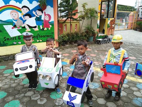 Worship service, liturgy and christiani script : Kegiatan Puncak Tema Pembelajaran Kendaraan | TKIT BINA UMMAH