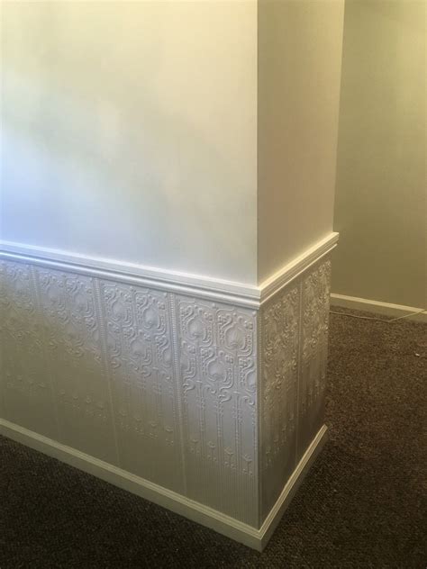 Recently Painted 1st Floor Apartment With Lincrusta Wainscoting Photo