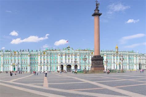Дворцовая площадь и Зимний дворец Санкт Петербург Культурный туризм
