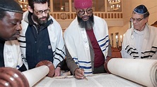 Conservative synagogue hires Israelite clergy