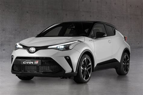 The development of the car began in 2013. Nieuws: Toyota frist C-HR op en voegt GR-Sport toe ...