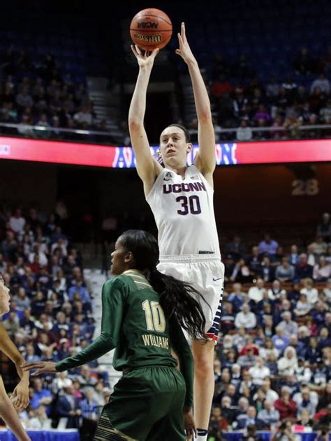 UConn Coach Knew From The Start Breanna Stewart S Game Went Beyond Numbers
