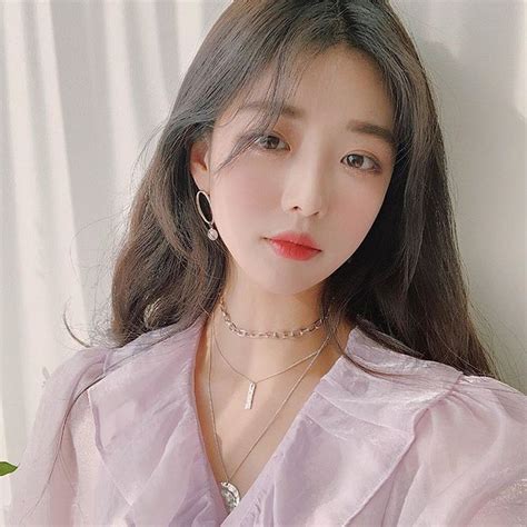 홍민하 멜팅코코☽ lovable mh Фото и видео в instagram uzzlang 소녀 예쁜 한국 여자 아름다운 아시아 소녀