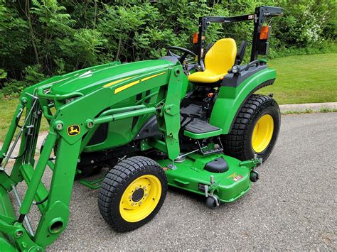 Sold 2017 John Deere 2032r Compact Tractor Loader And Mower Regreen