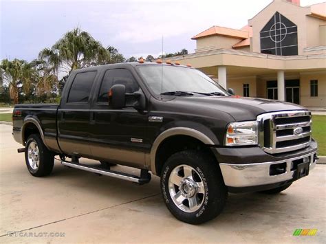 2005 Dark Stone Metallic Ford F250 Super Duty Lariat Crew Cab 4x4