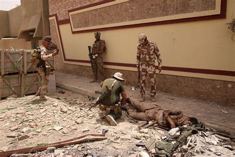 Battle For Fallujah Photos Of Iraqi Troops Inside Former Islamic State