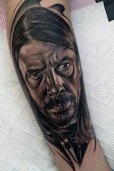 Hannah (med h på slutet) var å byggde vidare på sin musiksleeve häromdan. 30 Fantastic Foo Fighters Fan Tattoos - NSF - Music Magazine