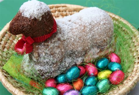 Stampi e accessori per creare il tipico dolce pasquale siciliano. La torta agnello pasquale | Torte al Cioccolato