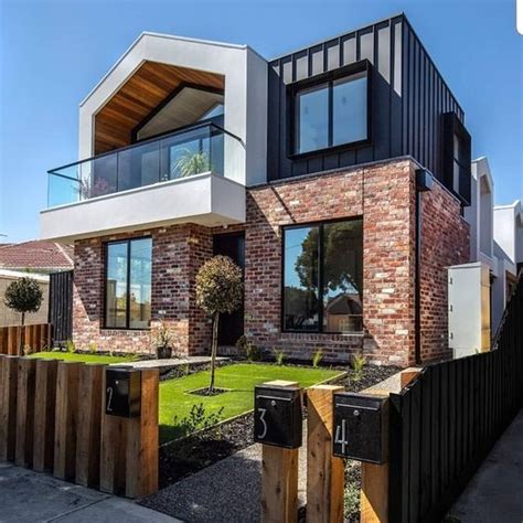 Impressive Brick House Exterior Design Ideas That You Definitely Like House Cladding