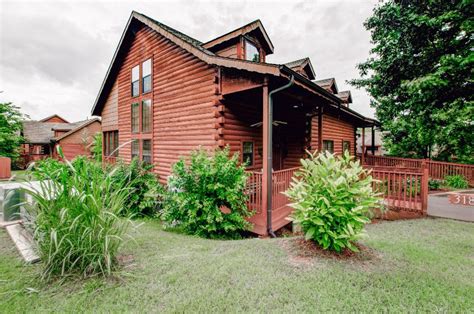 Branson missouri's #1 destination for log cabin and tree house vacation rentals. BEAR CREEK CABIN/Cabins at Grand Mountain/Off 76/3 King ...