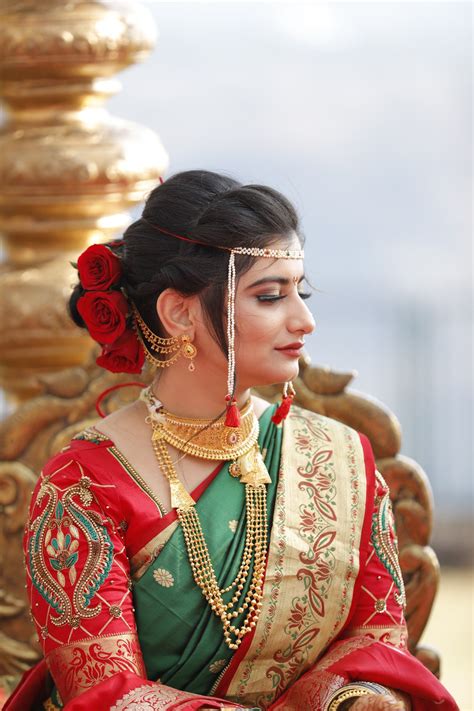 That's the extensive list of indian hairstyles that will suit round face girls when they drape sarees. #marathi #marathibride #makeup #hairstyles # ...