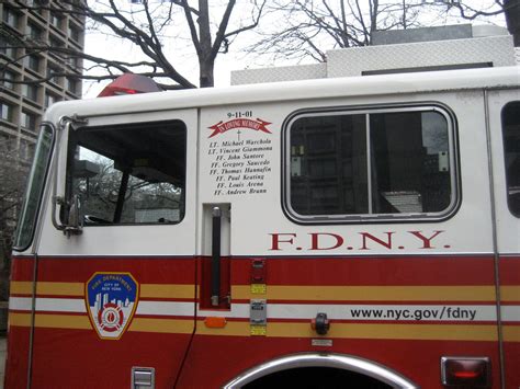 Fdny Ladder 5 227 Avenue Of The Americas New York Ny 1001 Flickr