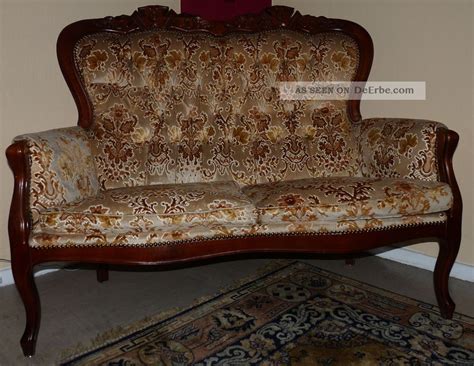 Stort udvalg af antik sofa til billige priser. Sofa Zweisitzer Klein Antik