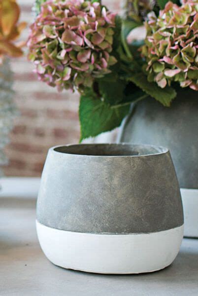 Dip Dyed Ceramic Ash Flower Pots 675 X 525in Flower Pots Flower