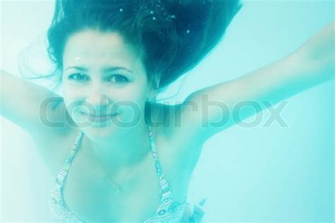 Unterwasser Portrait Von Frau Glücklich Stock Bild Colourbox