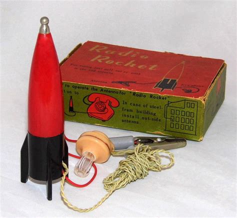 Vintage Rocket Crystal Radio With Telescoping Antenna Made In Japan