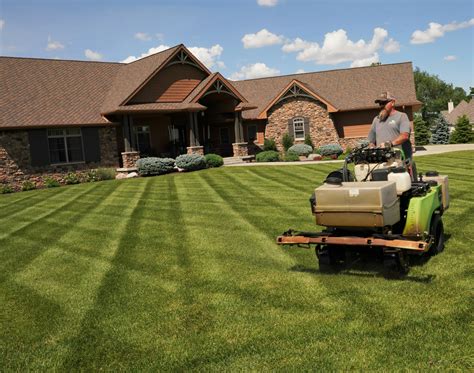 Summer Lawn Care Tips In Iowa Blog Smittys Lawn And Landscape