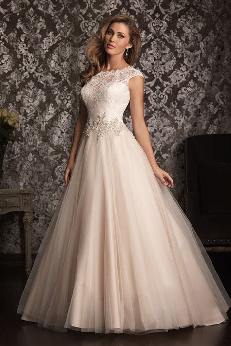 9022 Ball Gown Wedding Dress By Allure Bridals