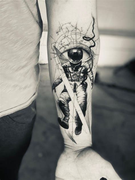 Astronaut By Daniel Meyerlos Angeles Ca Tattoo Cool Forearm Tattoos Astronaut Tattoo