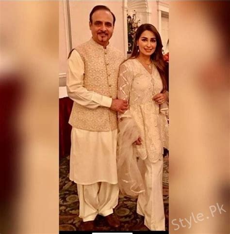 Reema Khan With Her Husband And Son In Us