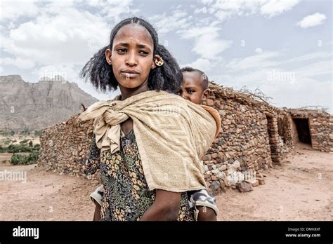 Ethiopia Woman Tigray Hi Res Stock Photography And Images Alamy