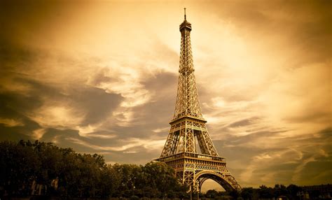 Eiffel Tower Hd Wallpaper Background Image 2000x1209
