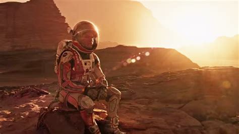 Yes, yes, we know it was just a few days ago that matt damon wowed us with his bare torso in the first picture from the new bourne set, but now the actor has gone and done something else; Watch Matt Damon stuck on Mars in NASA-backed 'The Martian ...