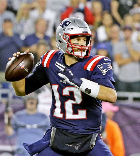 Patriots Tom Brady Looking To Stay Unbeaten Against Bears Lewiston