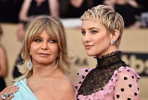 Kate Hudson And Brother Oliver Recall 1st Time Mom Goldie Hawn Brought