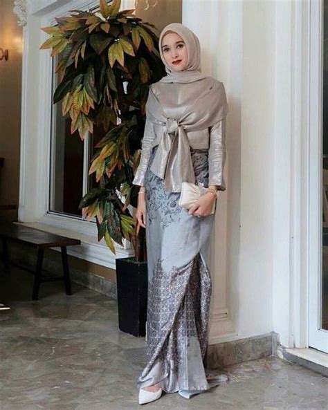 Desain model baju batik atasan. Gamis Remaja Model Baju Gamis Brokat Terbaru 2019 Desain ...