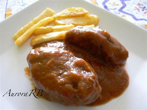 Tal vez las carrilleras guisadas os puedan echar para atrás al saber que son las mandíbulas del cerdo o de la ternera. Carrilleras de cerdo en salsa de vino tinto. | Recetas de ...