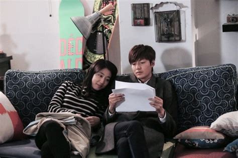 Park shin hye is unmarried at the moment. "The Heirs" Cast Diligently Study Their Scripts with Just ...