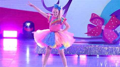 Nickelodeon Star And Pop Singer Jojo Siwa Set To Perform At Save Mart