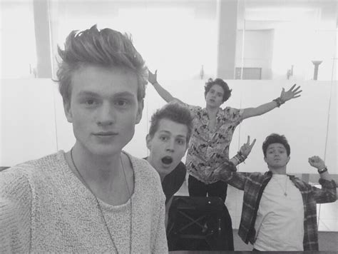 Thevamps The Vamps Vamps Band Scenes