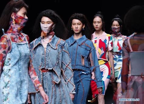 Creations By Minnanhui Presented At 2021 Springsummer Shanghai Fashion