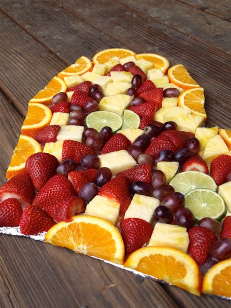 It can be served on a plate with accompaniments or in a sandwich or wrap, which is more common. How to Make a Shaped Fruit Platter - Delishably - Food and ...