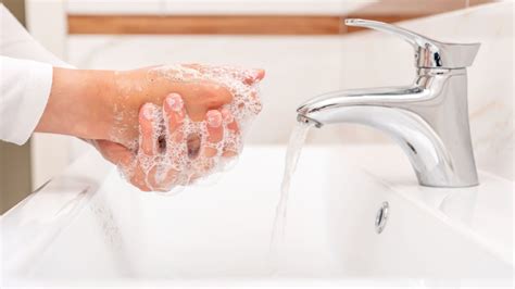 Why You Should Wash Your Hands Before Sex