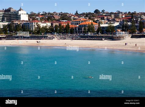 Coogee Beach Sydney Stock Photo Alamy