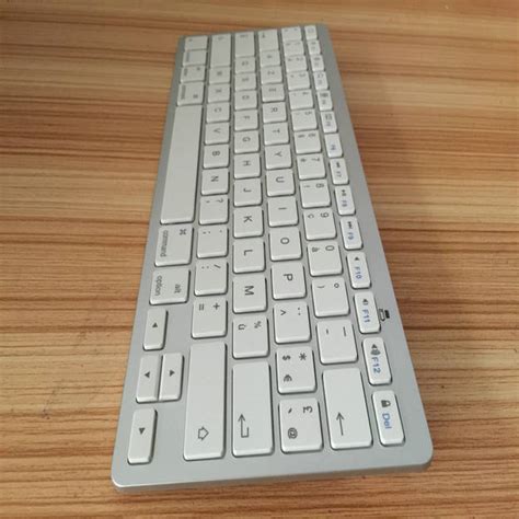 2016 White French Keyboard Wireless Bluetooth Keyboard For Iphone For
