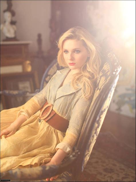 Abigail Breslin As Annabelle Tompson Mother Of Ivy And Ward Of Jack