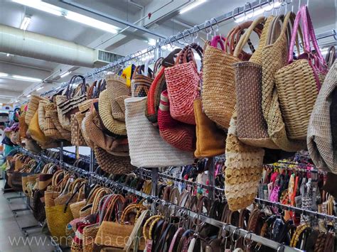 Apart from clothing, there are toys, shoes, bags, collectibles, sports equipment, kitchenware, and apart from these places and your neighborhood bundle store, one place to hunt down a good bargain for clothes would be online stores. Shopping Barangan Preloved di Jalan Jalan Japan, Kipmall ...