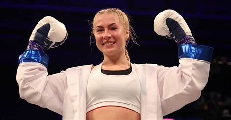 Astrid Wett To Take On Fellow Onlyfans Star Alexia Grace In Boxing Grudge Fight Mirror Online