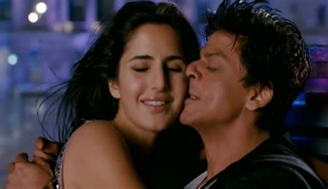 Sexy Top Celebrities Shahrukh And Katrina Intimate Scene Jab Tak Hai Jaan