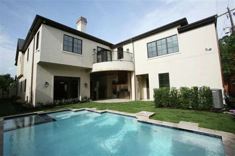 Houstons Newest Housing Trend Spec Mansions Houston Chronicle