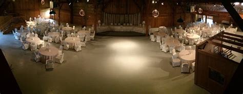 Set Up At Country Heritage Park Gambrel Barn I Want A Different Head Table And Decor