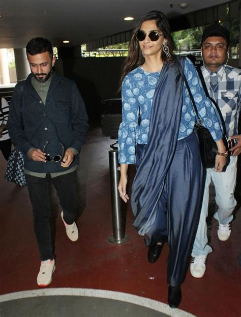 Sonam Kapoor And Her Boyfriend Anand Ahuja Spotted At Airport Photos
